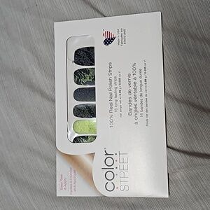 Color Street Nail Strips in 'Magic Potion'